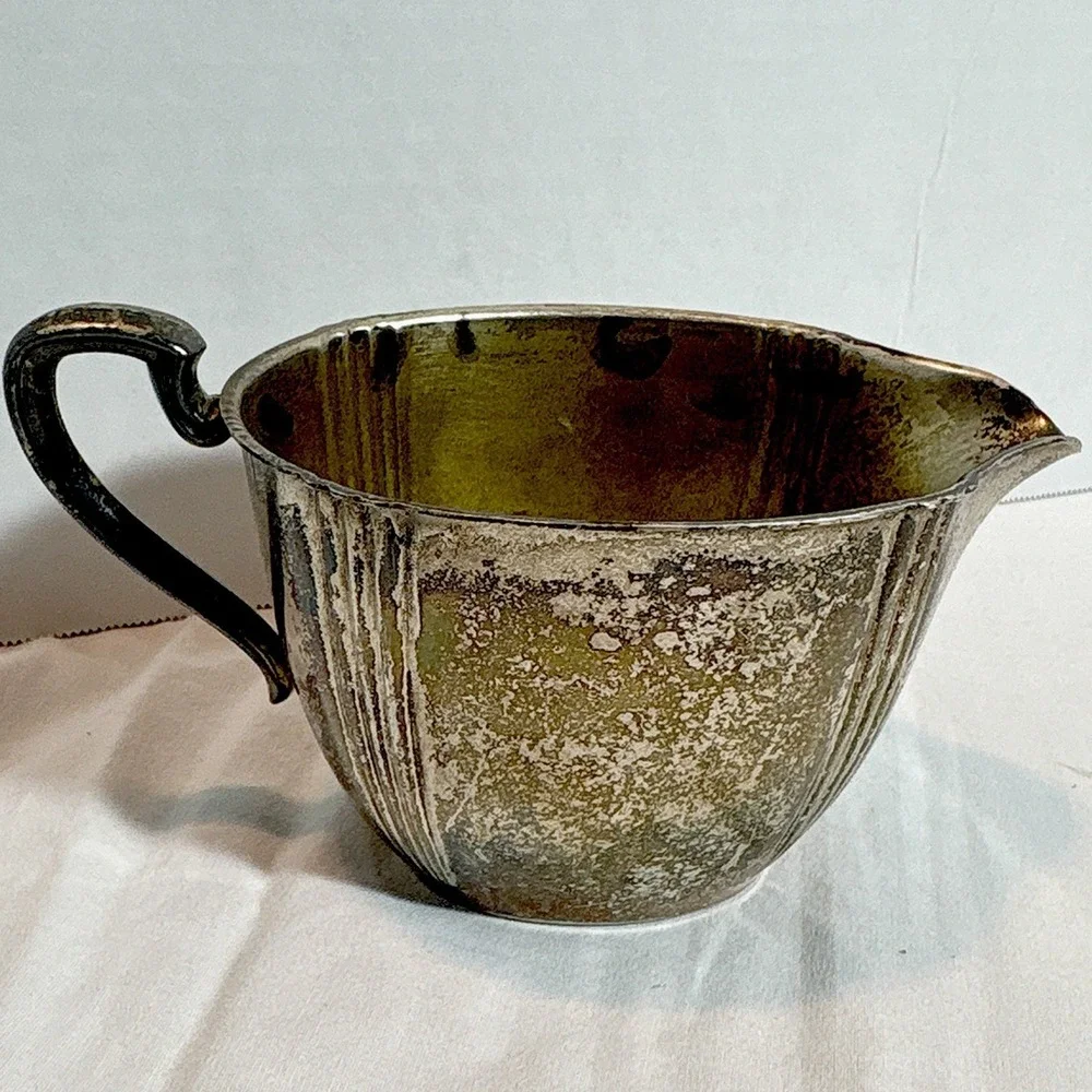 VTG Antique Wm Rogers 2460 Silver Plate Creamer Pitcher Art Deco Ribbed Patina